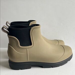 UGG Rainboots Size 11